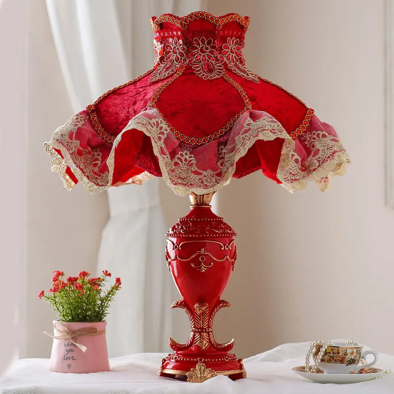 European Red Table Lamp Bedside Bedroom Lamp Living Room Desk Lamps Wedding Home Decor Led Stand Light Fixtures Nightstand Lamp
European Red Table Lamp Bedside Bedroom Lamp Living Room Desk Lamps Wedding Home Decor Led Stand Light Fixtures Nightstand Lamp