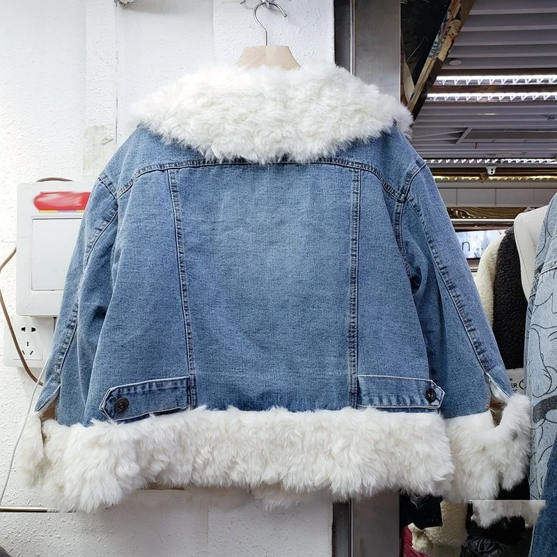 Thicken Winter Denim Jacket Women Loose Fit Faux Wool Lamb Padded Warm Coat High Street Fashion Patchwork Female Jean Outerwear
Thicken Winter Denim Jacket Women Loose Fit Faux Wool Lamb Padded Warm Coat High Street Fashion Patchwork Female Jean Outerwear