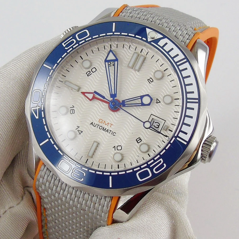 New White Sterile GMT Mechanical Men Watch Rubber Strap Screw Back Sapphire Crystal
New White Sterile GMT Mechanical Men Watch Rubber Strap Screw Back Sapphire Crystal