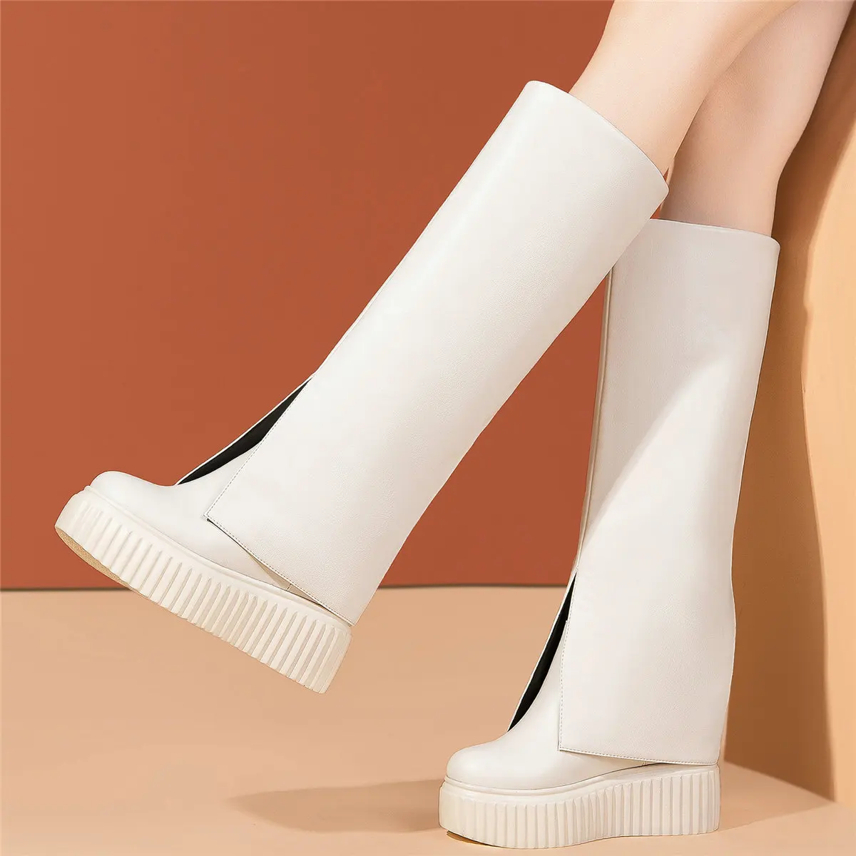 High Heel Fashion Sneakers Women Genuine Leather Wedges Thigh High Snow Boots Female Winter Platform Pumps Shoes Casual Shoes
High Heel Fashion Sneakers Women Genuine Leather Wedges Thigh High Snow Boots Female Winter Platform Pumps Shoes Casual Shoes