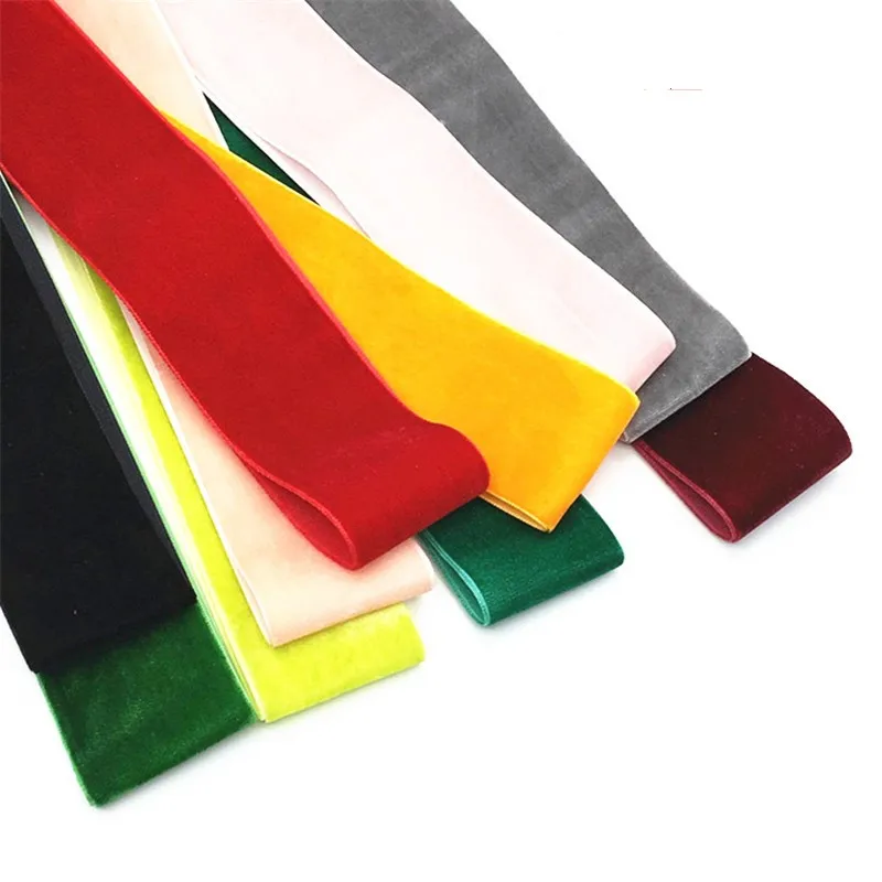 Traditional multiple colour Velvet Christmas Ribbon Waterproof with Red Edge 40cm (40) Roll 50-Yards, Craft Decoration
Traditional multiple colour Velvet Christmas Ribbon Waterproof with Red Edge 40cm (40) Roll 50-Yards, Craft Decoration