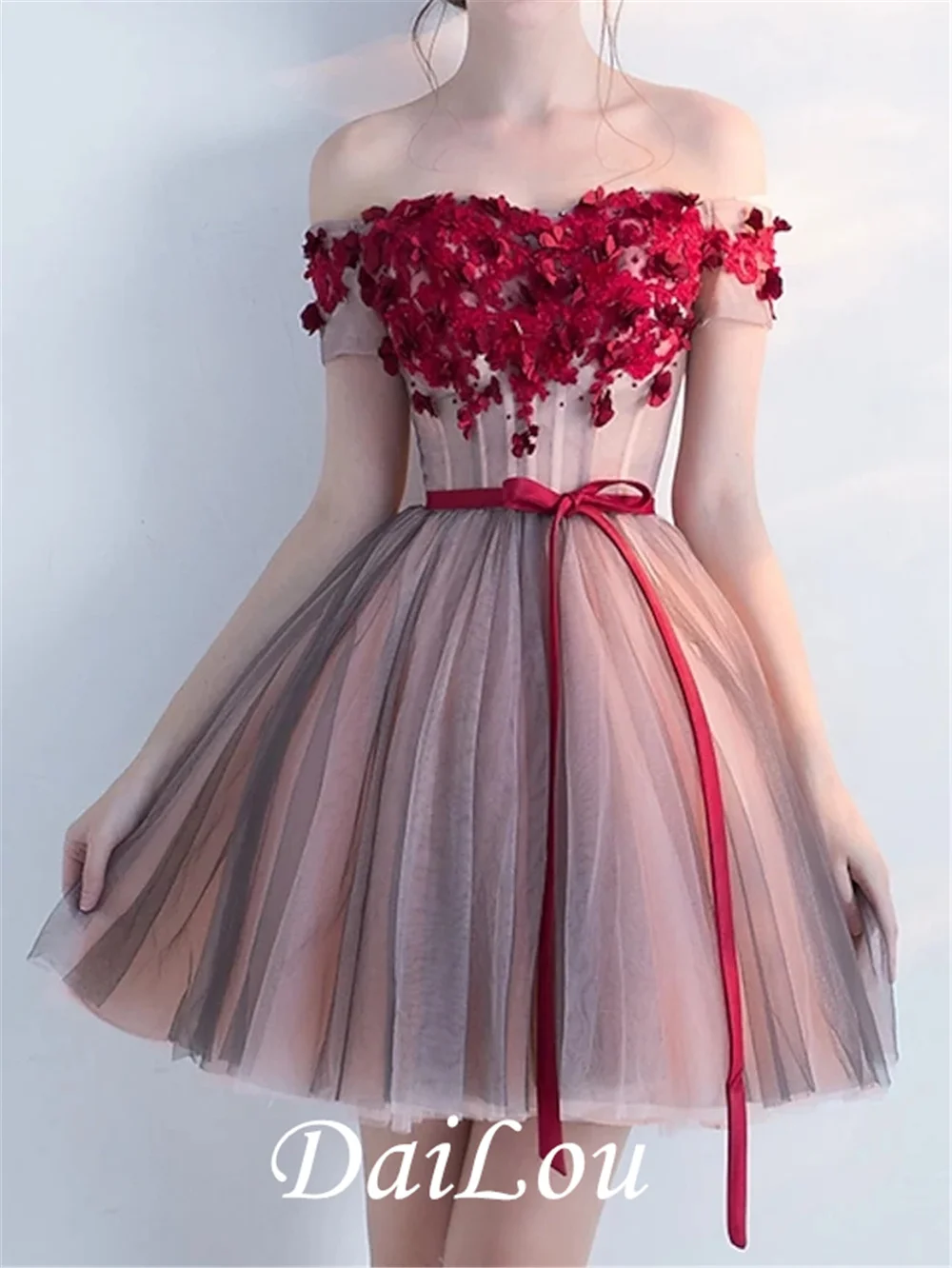 A-Line Floral Homecoming Cocktail Party Valentine's Day Dress Off Shoulder Short Sleeve Short/Mini Tulle with Bow(s) Appliques
A-Line Floral Homecoming Cocktail Party Valentine's Day Dress Off Shoulder Short Sleeve Short/Mini Tulle with Bow(s) Appliques