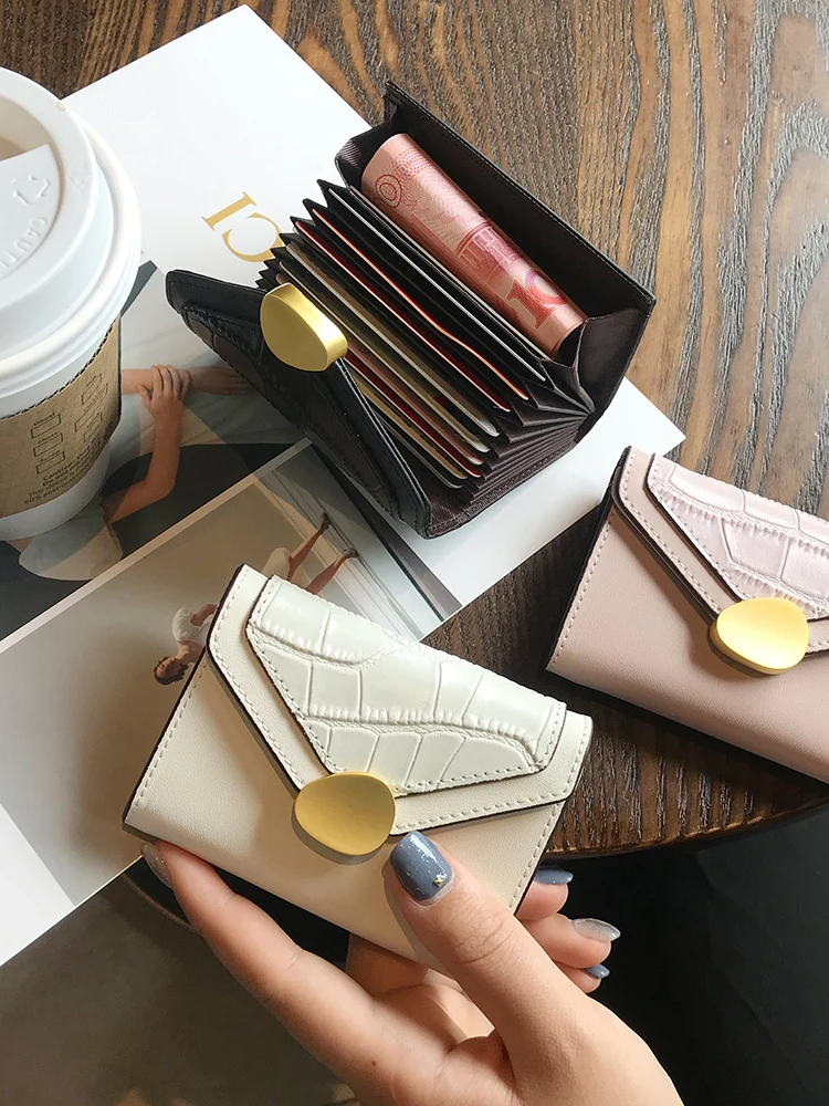 Genuine Leather Wallet For Women 2021 New Fashion Texture Handbags Female Anti-degaussing Solid Color Card Holder Coin Purses
Genuine Leather Wallet For Women 2021 New Fashion Texture Handbags Female Anti-degaussing Solid Color Card Holder Coin Purses