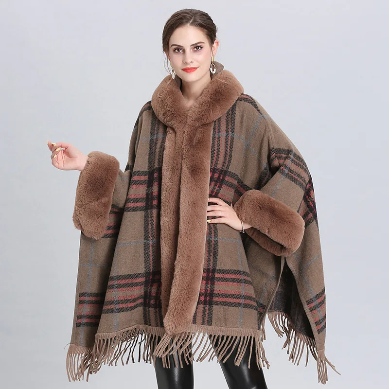 Women's Fur Collar Shawl Plaid Hooded Fringed Knitted Cardigan Cloaks Jacket Female Winter Large Size Knit Printed Capes Coat
Women's Fur Collar Shawl Plaid Hooded Fringed Knitted Cardigan Cloaks Jacket Female Winter Large Size Knit Printed Capes Coat