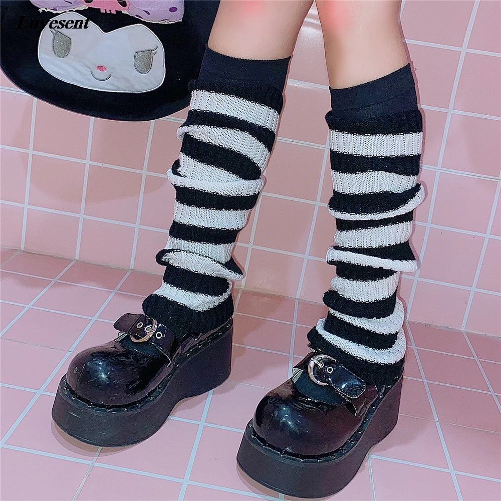2021 Autumn Winter Goth Striped Women Leg Warmers Lady Cute Jk Stretch Knee-length Cool Hipster Warm Knit Sock Fashion Socks
2021 Autumn Winter Goth Striped Women Leg Warmers Lady Cute Jk Stretch Knee-length Cool Hipster Warm Knit Sock Fashion Socks
