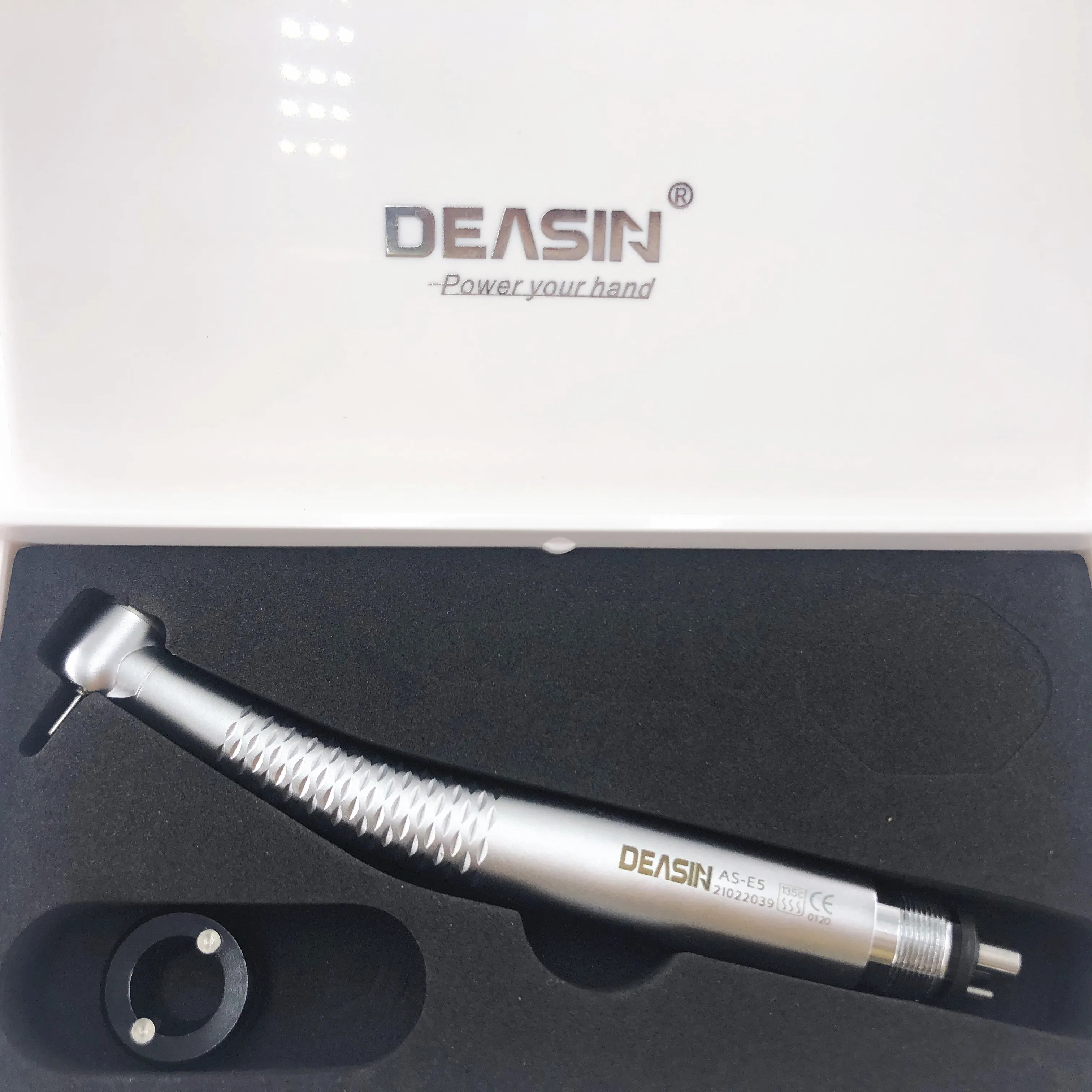 1 pcs 5 LED Light Dental LED E-generator Fiber Optic High/Fast Speed Handpiece 2/4Hole Push Button Turbine Dental Material Tools
1 pcs 5 LED Light Dental LED E-generator Fiber Optic High/Fast Speed Handpiece 2/4Hole Push Button Turbine Dental Material Tools
