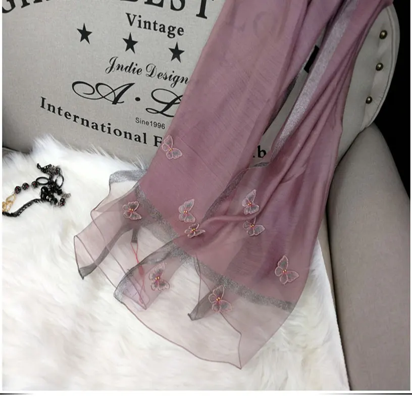 Hot 2024 Brand Winter Hijab Silk Wool Scarf Fashion Female Large Professional Shawl Bandana Foulard Scarves Pashmina Femme
Hot 2024 Brand Winter Hijab Silk Wool Scarf Fashion Female Large Professional Shawl Bandana Foulard Scarves Pashmina Femme