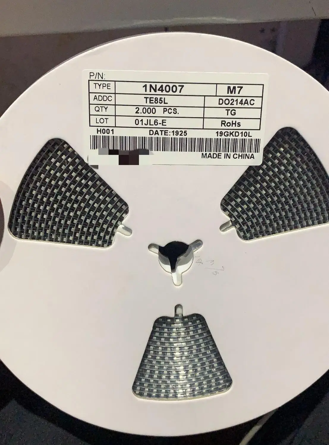 2000 шт./лот 1N4007 SMD диоды SMD IN4007 1000 В 1A M7 SMA DO-214AC SMD 100% новый оригинал, бесплатная доставка
2000 шт./лот 1N4007 SMD диоды SMD IN4007 1000 В 1A M7 SMA DO-214AC SMD 100% новый оригинал, бесплатная доставка