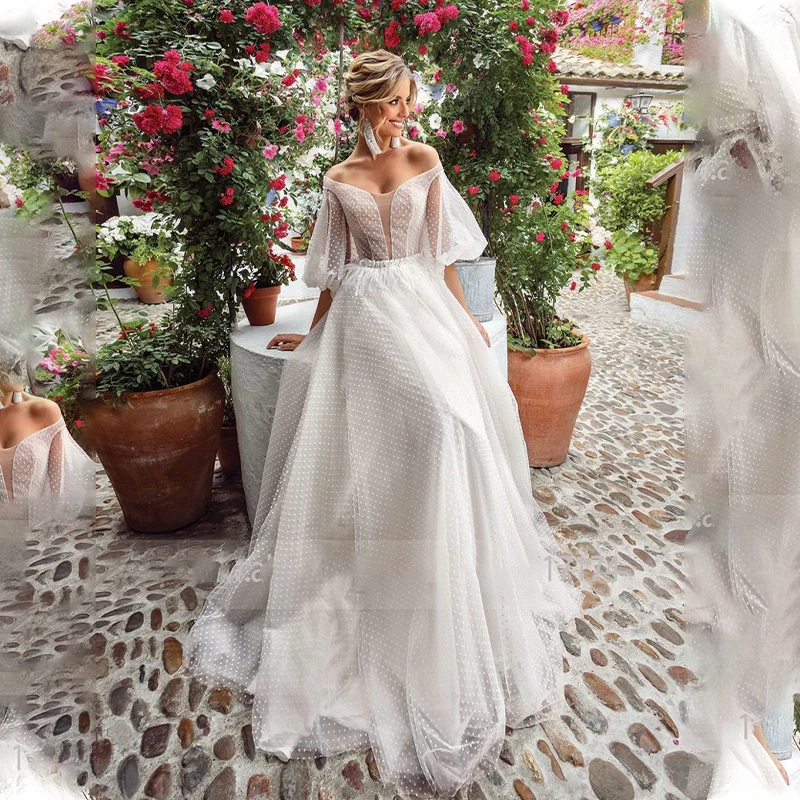 Romantic A-line Wedding Dress Lovely Illusion Lantern Sleeve Lace Strapless Tulle Boho Bridal Gown Button Back Bridal Dress
Romantic A-line Wedding Dress Lovely Illusion Lantern Sleeve Lace Strapless Tulle Boho Bridal Gown Button Back Bridal Dress