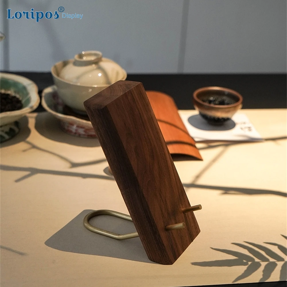 Square Walnut Mobile Phone Bracket Solid Wood Flat Support Retro Brass Table Top Wooden BasePoster Picture Photo Sign Stand
Square Walnut Mobile Phone Bracket Solid Wood Flat Support Retro Brass Table Top Wooden BasePoster Picture Photo Sign Stand