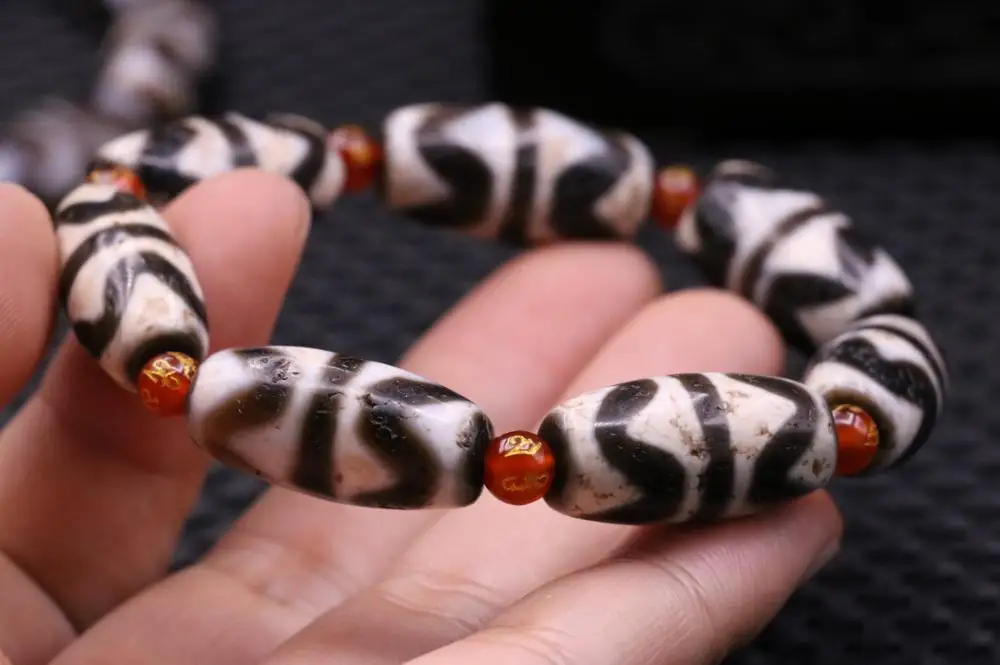 Magic Power Energy Tibetan Agate Double Tiger Tooth Totem dZi Bead Bracelet Totem Amulet LKbrother Sauces Top Quality Promise
Magic Power Energy Tibetan Agate Double Tiger Tooth Totem dZi Bead Bracelet Totem Amulet LKbrother Sauces Top Quality Promise