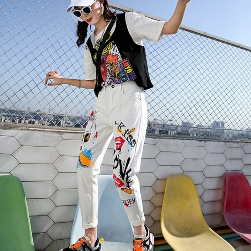 Waist High Printed White Jeans Women Loose Fit Stretchy Harem Pants 2022 Autumn Fashion Style Casual Trousers Female Denim Pants
Waist High Printed White Jeans Women Loose Fit Stretchy Harem Pants 2022 Autumn Fashion Style Casual Trousers Female Denim Pants