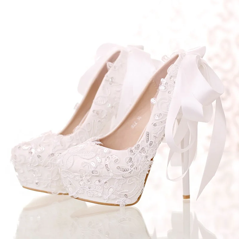 2021 spring new white lace bridal dress shoes round head bow super high heel women's single shoes shallow mouth wedding shoes
2021 spring new white lace bridal dress shoes round head bow super high heel women's single shoes shallow mouth wedding shoes