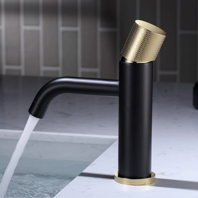 Luxury Brass bathroom sink faucet Top quality Single hole single handle Basin mixer faucet Cold hot water Exquisite basin tap
Luxury Brass bathroom sink faucet Top quality Single hole single handle Basin mixer faucet Cold hot water Exquisite basin tap