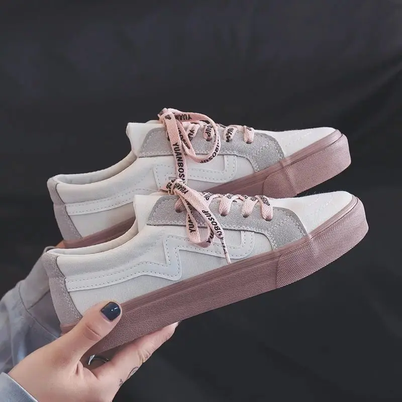 Vulcanized Women's Lace Up Casual Sports Shoes, New White Breathable Fashion Thick Bottom Casual Shoes, 2021
Vulcanized Women's Lace Up Casual Sports Shoes, New White Breathable Fashion Thick Bottom Casual Shoes, 2021