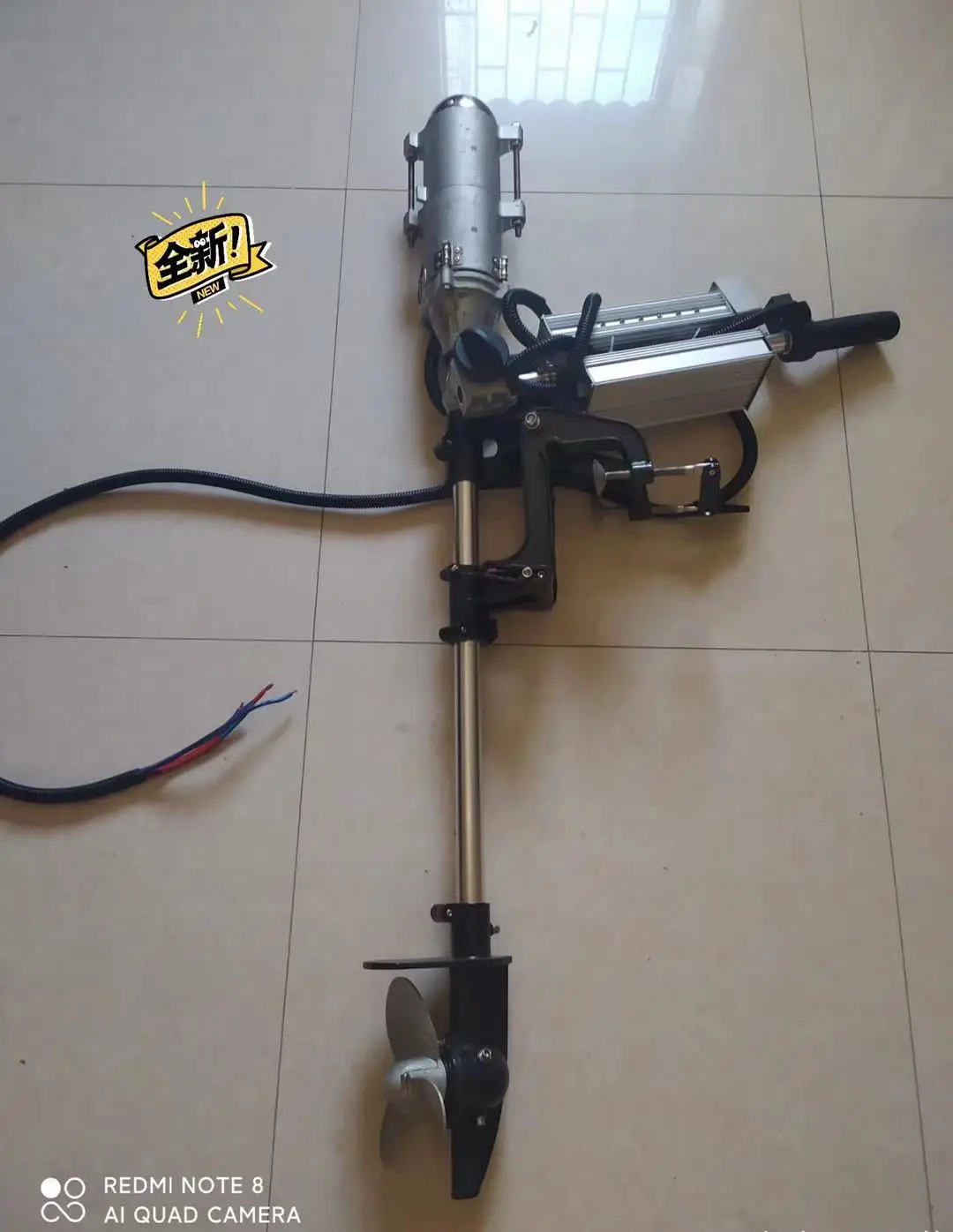 Marine propeller, voltage 24 v, 2400 w brushless motor, thrust 220 pounds, and support a key forward backward, the cruise
Marine propeller, voltage 24 v, 2400 w brushless motor, thrust 220 pounds, and support a key forward backward, the cruise