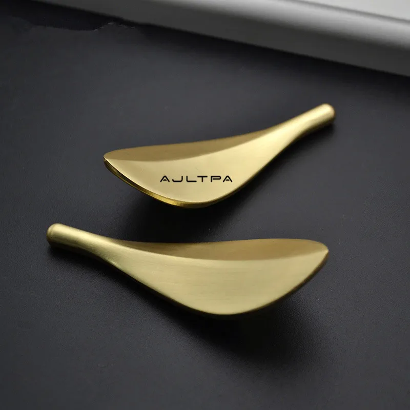12Pcs Brass Leaf shaped Cabinet Handles Kitchen Cupboard Door Pull Drawer Knobs Furniture Hardware H54853
12Pcs Brass Leaf shaped Cabinet Handles Kitchen Cupboard Door Pull Drawer Knobs Furniture Hardware H54853