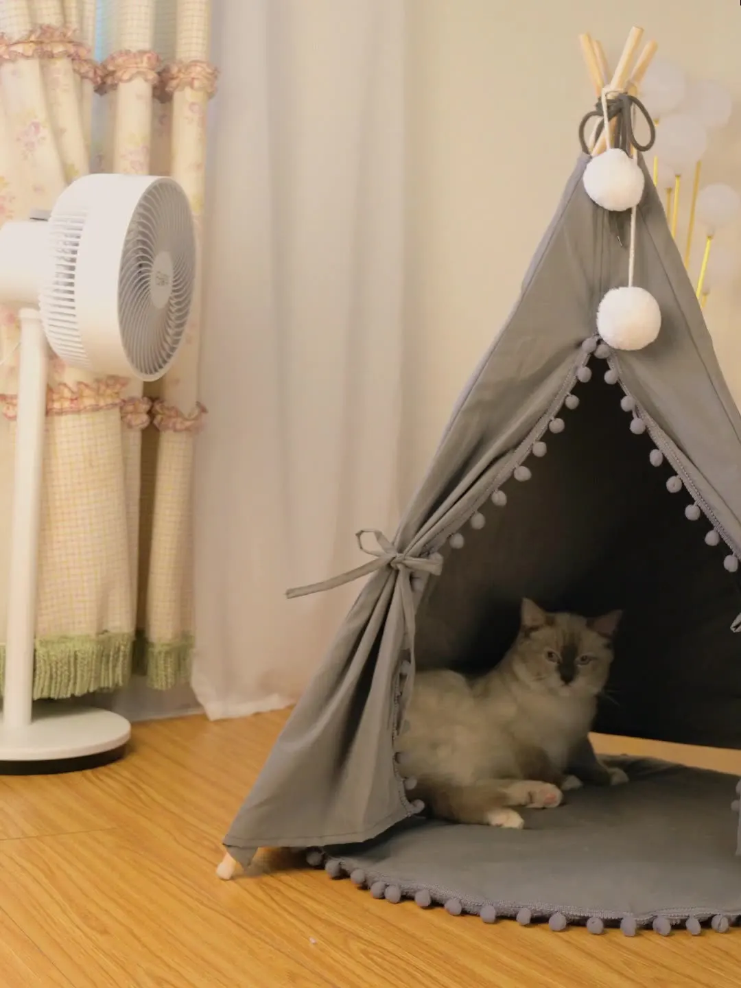 Angel pet tent dog kennel cat kennel with fur ball cat teddy bear schnauzer can be disassembled and washed
Angel pet tent dog kennel cat kennel with fur ball cat teddy bear schnauzer can be disassembled and washed