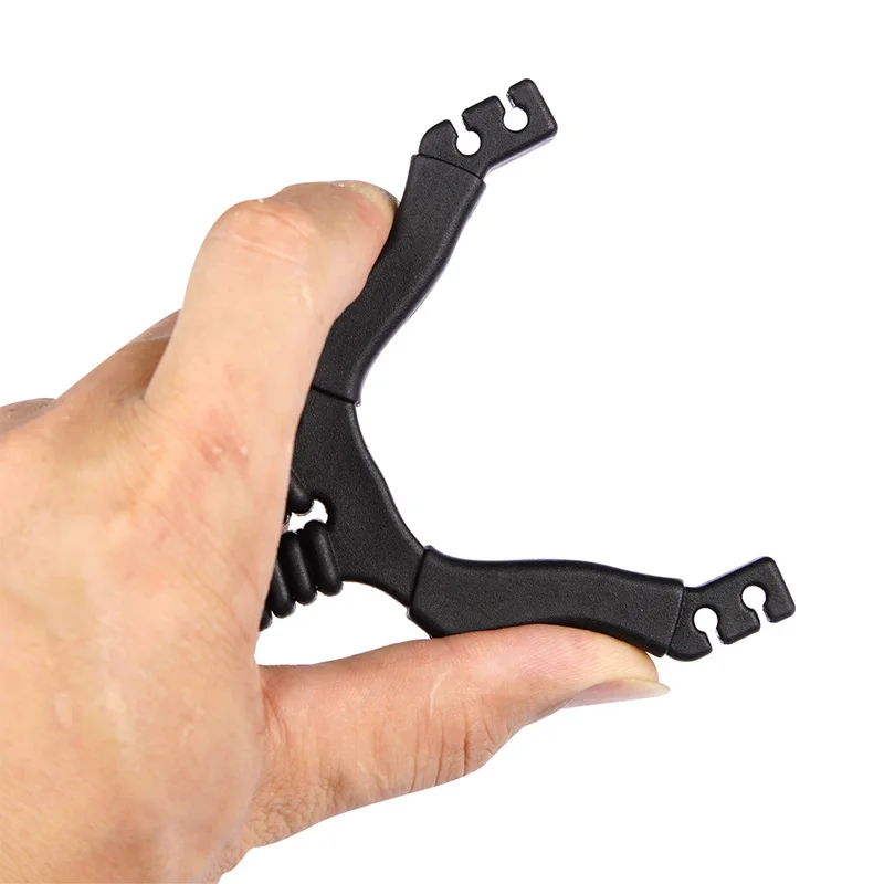 Slingshots Thread non-slip handle Portable Outdoor Sports Equipment Professional рогатка with 2 round rubber bands juguetes
Slingshots Thread non-slip handle Portable Outdoor Sports Equipment Professional рогатка with 2 round rubber bands juguetes