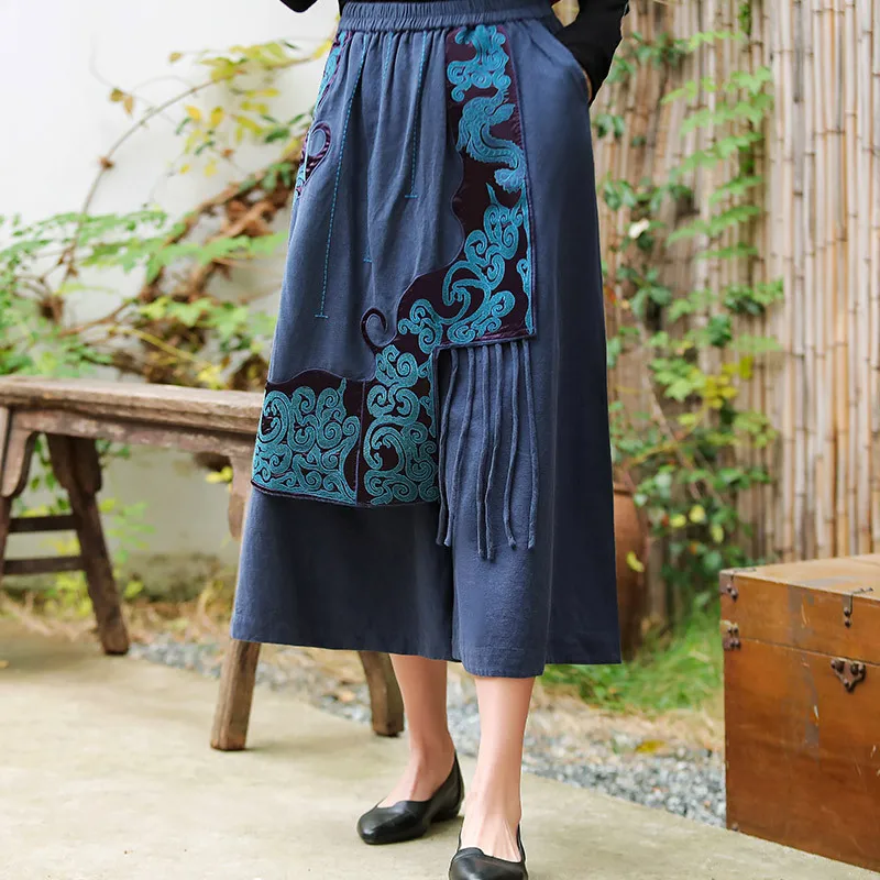 Women Retro Embroidered Cotton Linen Wide Leg Pants Chinese Style Tassel Bottoms Vintage Elastic Waist Loose Casual Trousers
Women Retro Embroidered Cotton Linen Wide Leg Pants Chinese Style Tassel Bottoms Vintage Elastic Waist Loose Casual Trousers