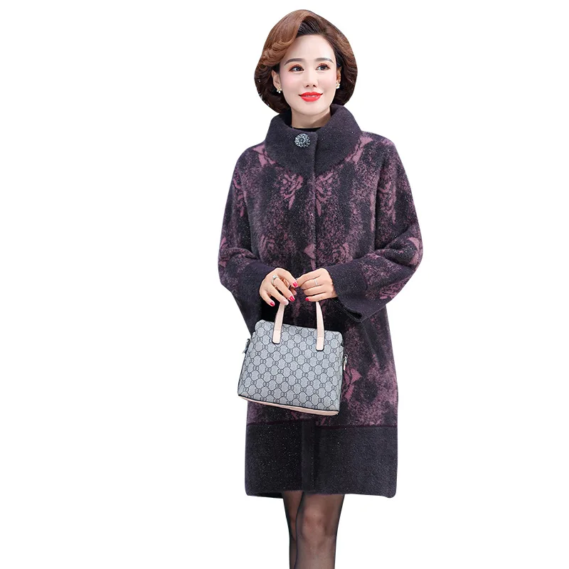Mom loose long jacket size 4XL mink velvet overcoat woman 2022 winter jacket female fashion thick warm print parkers coat women
Mom loose long jacket size 4XL mink velvet overcoat woman 2022 winter jacket female fashion thick warm print parkers coat women