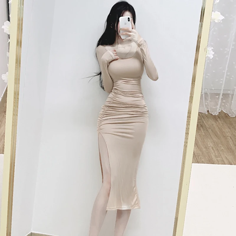 Платье женское однотонное базовое с разрезом, до колена, повседневное приталенное с длинным рукавом, с круглым вырезом и глубоким вырезом, весна
Платье женское однотонное базовое с разрезом, до колена, повседневное приталенное с длинным рукавом, с круглым вырезом и глубоким вырезом, весна