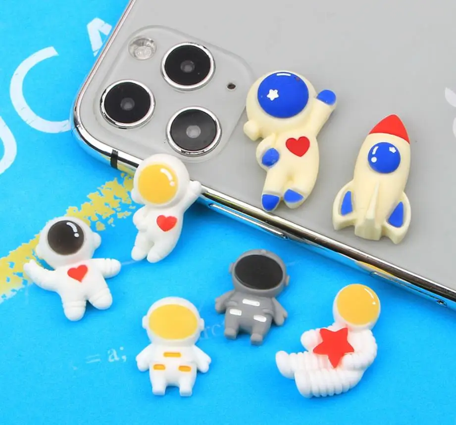 Resin Cartoon Astronaut Flatback Cabochons for Scrapbooking Phone Case Decoration DIY Handmade Embellishments Accessories
Resin Cartoon Astronaut Flatback Cabochons for Scrapbooking Phone Case Decoration DIY Handmade Embellishments Accessories