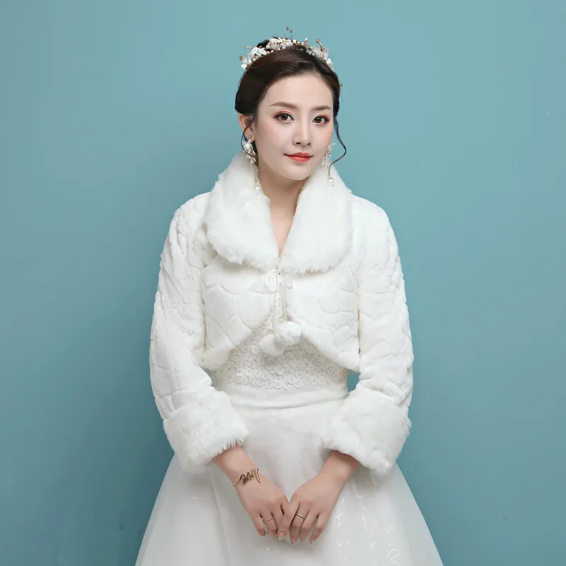 Women Bolero Winter Warm Faux Fur Shrug Elegant Long Sleeve Cape Lapel Collar Shawl Bolero Wedding Bridal Jacket Accessories
Women Bolero Winter Warm Faux Fur Shrug Elegant Long Sleeve Cape Lapel Collar Shawl Bolero Wedding Bridal Jacket Accessories