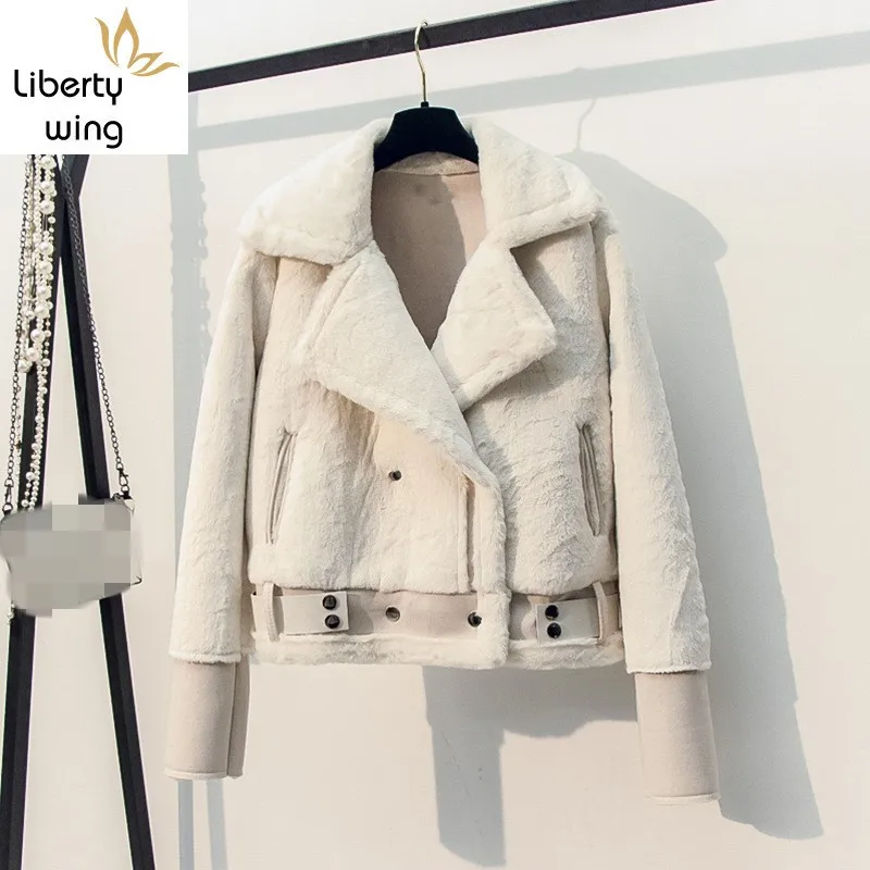 Korean Thick Womens Faux Fur Shearing PU Leather Jackets Winter New Long Sleeve Turn Down Collar Warm Slim Big Size Short Coats
Korean Thick Womens Faux Fur Shearing PU Leather Jackets Winter New Long Sleeve Turn Down Collar Warm Slim Big Size Short Coats