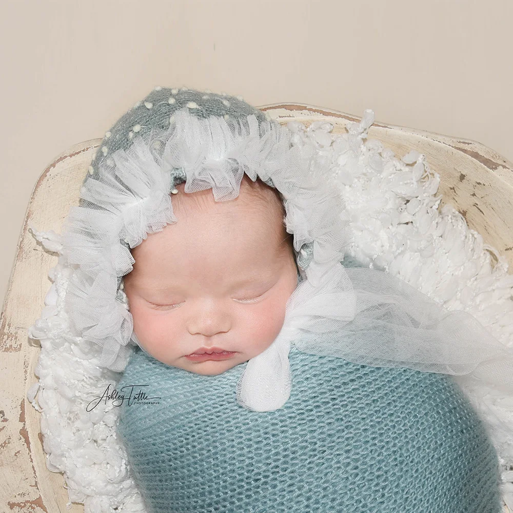 Vintage Newborn Little Girl Hats Photo Shoot Props Bonnet Baby Lacework Headbands Cap for Infant Photography Accessories
Vintage Newborn Little Girl Hats Photo Shoot Props Bonnet Baby Lacework Headbands Cap for Infant Photography Accessories