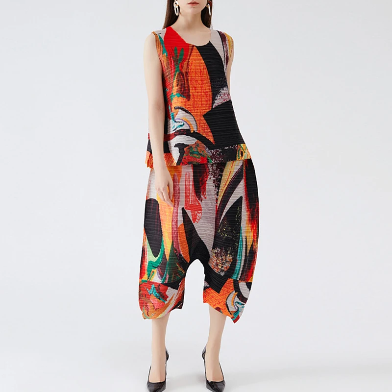 miyake pleated woman Cross-pants 2021 summer new Korean loose and thin sleeveless top plus size wide-leg casual pants
miyake pleated woman Cross-pants 2021 summer new Korean loose and thin sleeveless top plus size wide-leg casual pants