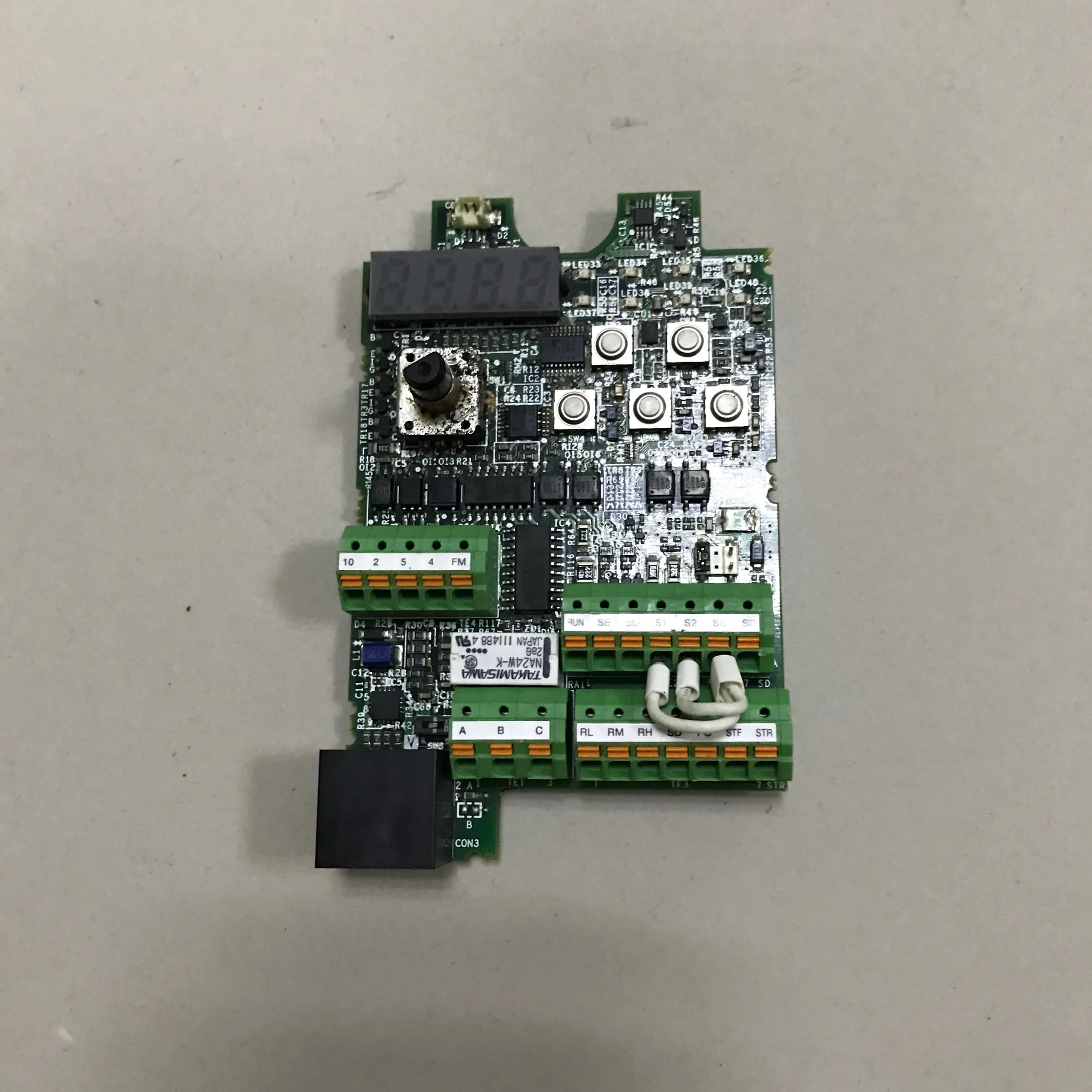 D70CA15C-F inverter D720-7.5K control board motherboard BC186A859G52 motherboard
D70CA15C-F inverter D720-7.5K control board motherboard BC186A859G52 motherboard