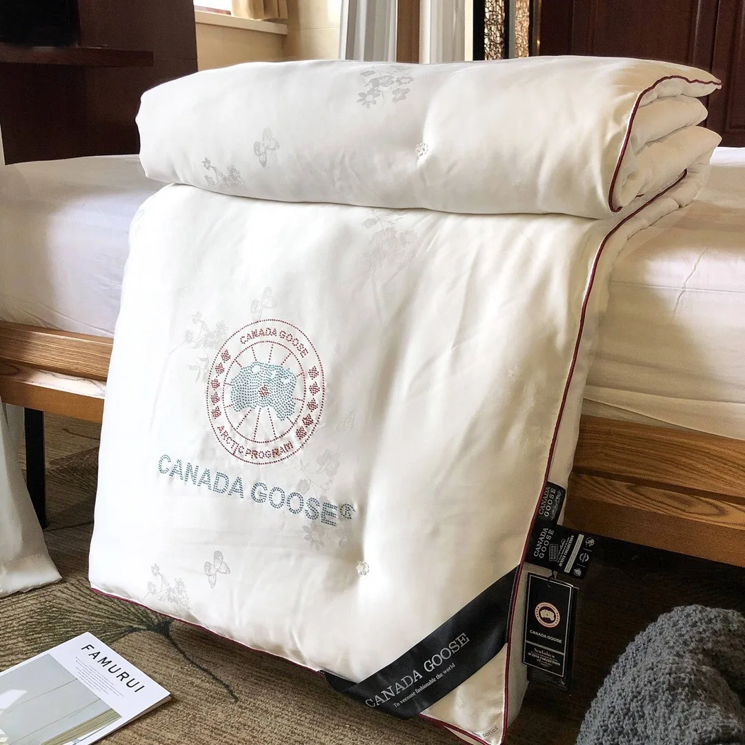 New Modal Handmade Hotel Silk Quilt Thickened Warm Quilt with Core All Cotton Spring Autumn Winter Comforters Weighted Blanket
New Modal Handmade Hotel Silk Quilt Thickened Warm Quilt with Core All Cotton Spring Autumn Winter Comforters Weighted Blanket