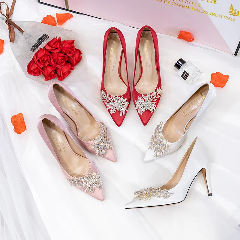 2020 New Arrival White Pointed Toe women wedding shoes Bridal High heels shoes ladies party dress shoes woman High Pumps
2020 New Arrival White Pointed Toe women wedding shoes Bridal High heels shoes ladies party dress shoes woman High Pumps