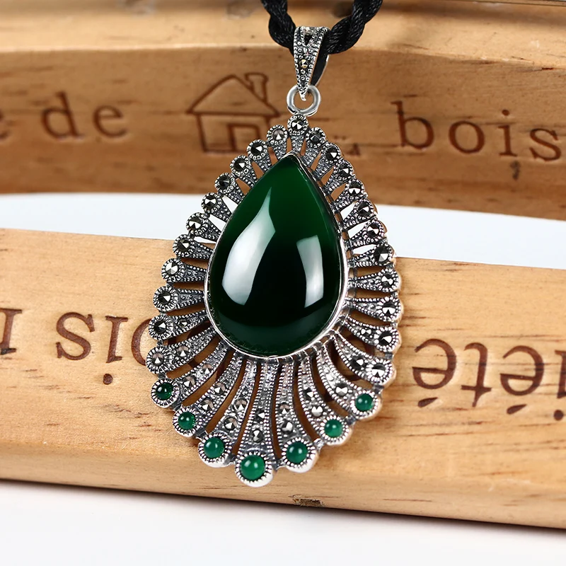 ZHJIASHUN Retro 100% 925 Silver Sterling Chalcedony Agate Pendant Necklace Royal Natural Gemstones Jewelry For Women
ZHJIASHUN Retro 100% 925 Silver Sterling Chalcedony Agate Pendant Necklace Royal Natural Gemstones Jewelry For Women