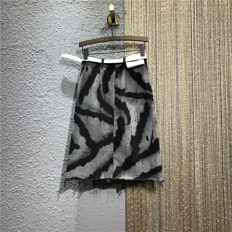Tie Fashion Dye Denim Skirt Women Single Breasted Knee Length Spring Summer Vintage High Waist Skirts Fashion Split A Line Skirt
Tie Fashion Dye Denim Skirt Women Single Breasted Knee Length Spring Summer Vintage High Waist Skirts Fashion Split A Line Skirt