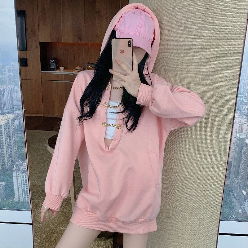 Tops Womens Casual Sweet Pink Hooded T Shirt Fashion Long Sleeve Loose Sweatshirt Sexy V Neck Chains Embroidery Female T Shirts
Tops Womens Casual Sweet Pink Hooded T Shirt Fashion Long Sleeve Loose Sweatshirt Sexy V Neck Chains Embroidery Female T Shirts
