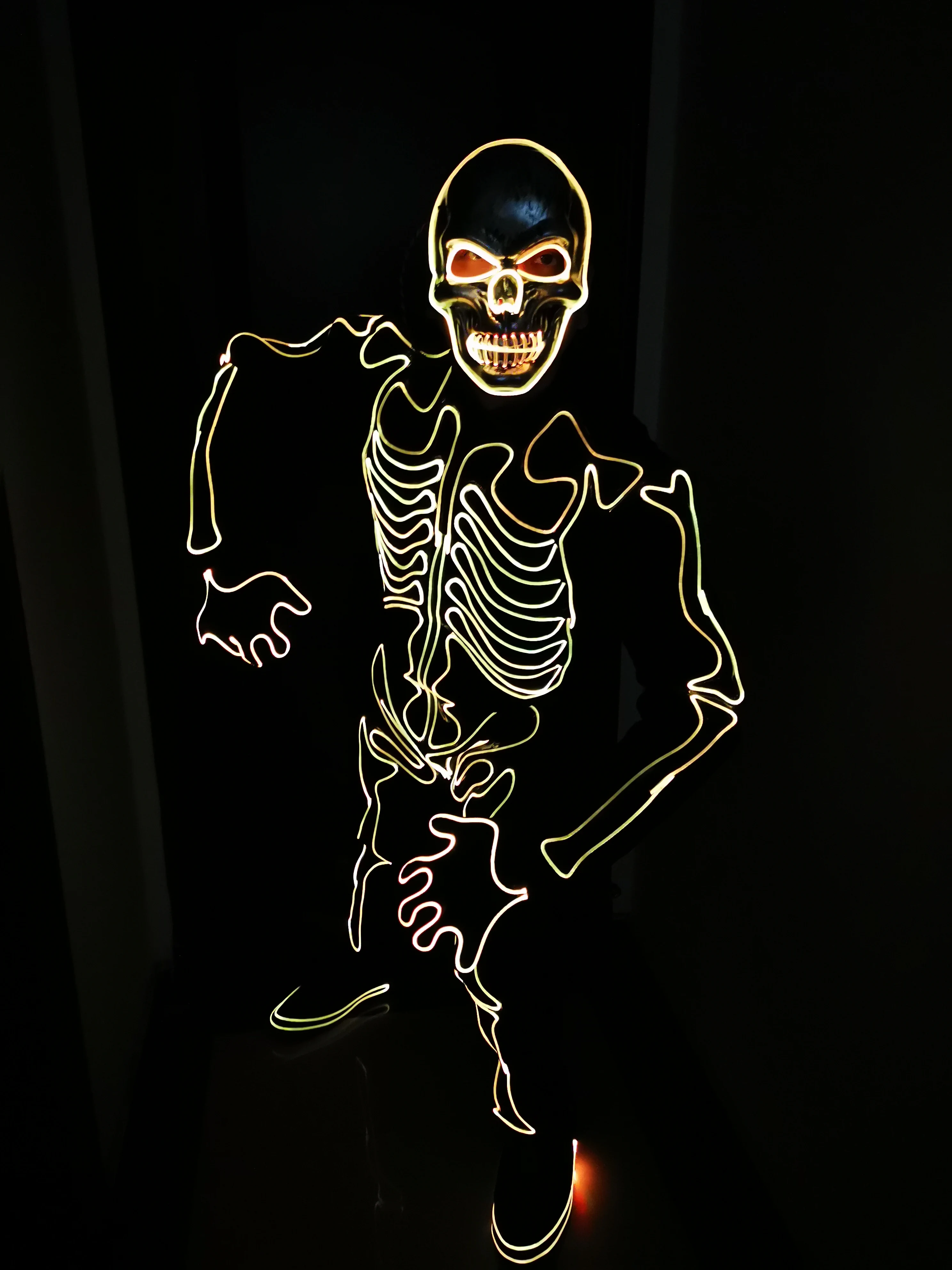 Halloween Mask LED Skeleton costume suit light up jumpsuit Cosplay glowing dress adults male Fiber optical robot outfit DJ party
Halloween Mask LED Skeleton costume suit light up jumpsuit Cosplay glowing dress adults male Fiber optical robot outfit DJ party