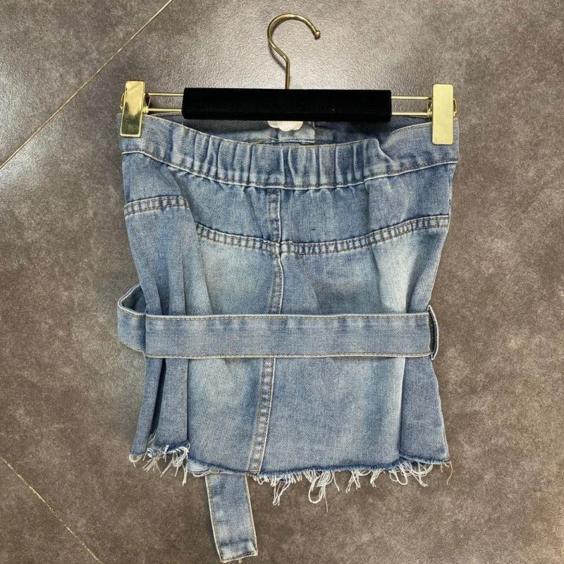 Hot Summer Sexy Women Sleeveless Tube Top Single Breasted Belted Slim Fit Denim T-Shirts High Street Fashion Tassels Tees Tops
Hot Summer Sexy Women Sleeveless Tube Top Single Breasted Belted Slim Fit Denim T-Shirts High Street Fashion Tassels Tees Tops
