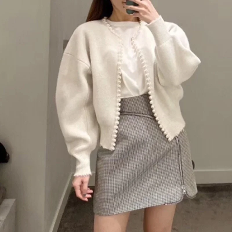 Stitch Open Coat Women Elegant Pearls Short Jacket Sweet Puff Sleeve O-Neck Knitting Cardigan Outerwear Autumn Female Tops Coats
Stitch Open Coat Women Elegant Pearls Short Jacket Sweet Puff Sleeve O-Neck Knitting Cardigan Outerwear Autumn Female Tops Coats