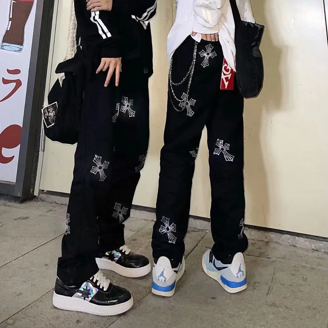 Rhinestone Cross Jeans Womens Streetwear Women and Men Trendy Brand Hip Hop Handsome Straight Loose Wide Leg Pants Black
Rhinestone Cross Jeans Womens Streetwear Women and Men Trendy Brand Hip Hop Handsome Straight Loose Wide Leg Pants Black