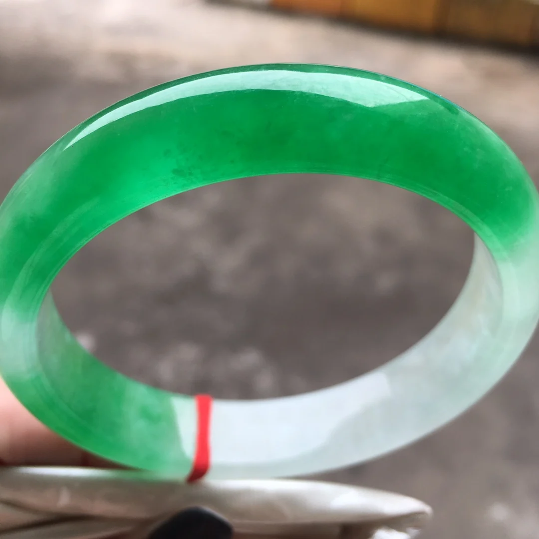 Koraba Certified (Grade A)100% Natural Jadeite JADE Bracelet Women Bangle
Koraba Certified (Grade A)100% Natural Jadeite JADE Bracelet Women Bangle