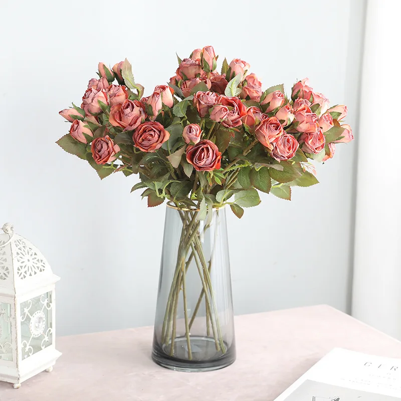 Display artificial fake flowers to make old coke-edge roses European-style retro simulation 5 small roses bouquet
Display artificial fake flowers to make old coke-edge roses European-style retro simulation 5 small roses bouquet