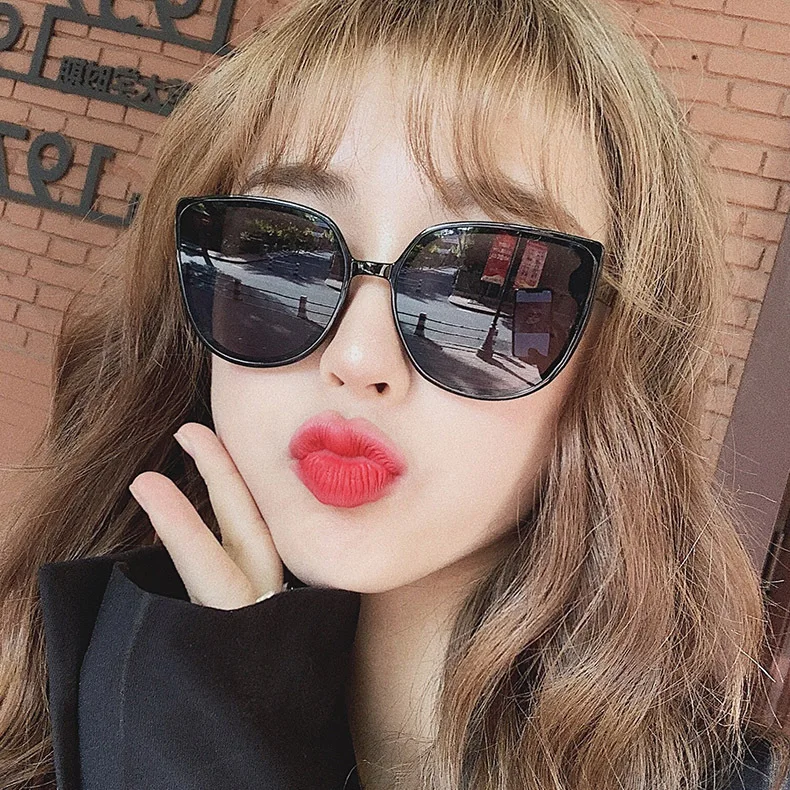 Women New Big Frame Cat Eye Sunglasses Trendy Sunglasses Retro Personality Sunglasses S7091
Women New Big Frame Cat Eye Sunglasses Trendy Sunglasses Retro Personality Sunglasses S7091