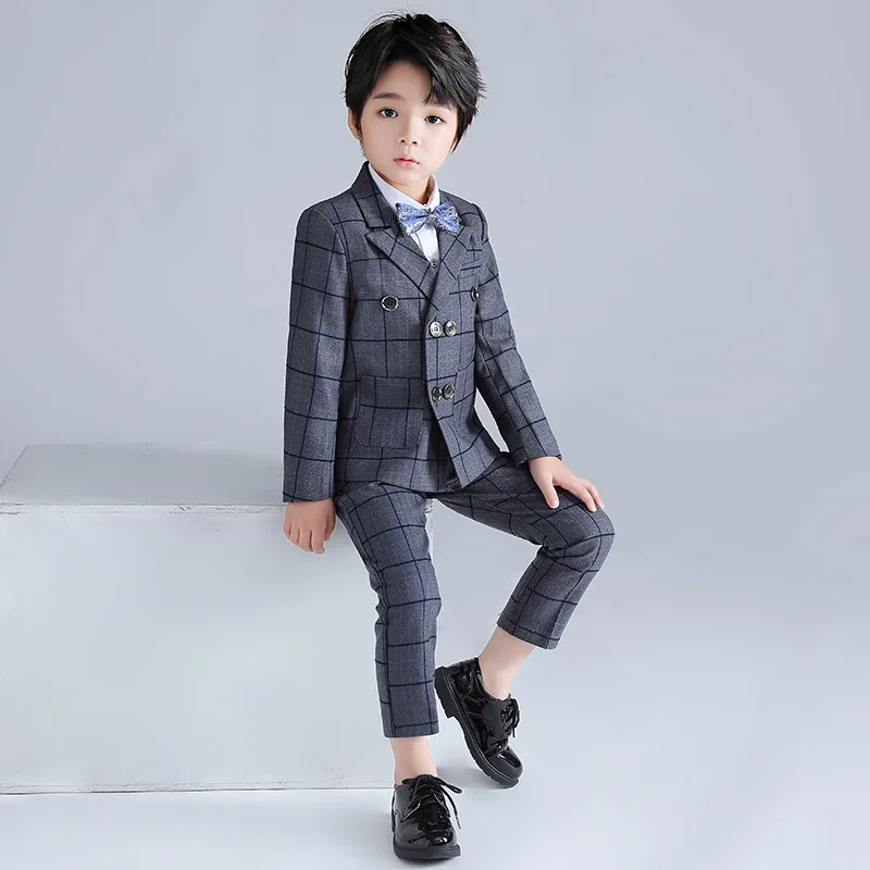 Boys Luxurious Formal Wedding Suit Kids Jacket Vest Pants Tuxedo Photography Set School Children Speech Host Performance Dress
Boys Luxurious Formal Wedding Suit Kids Jacket Vest Pants Tuxedo Photography Set School Children Speech Host Performance Dress