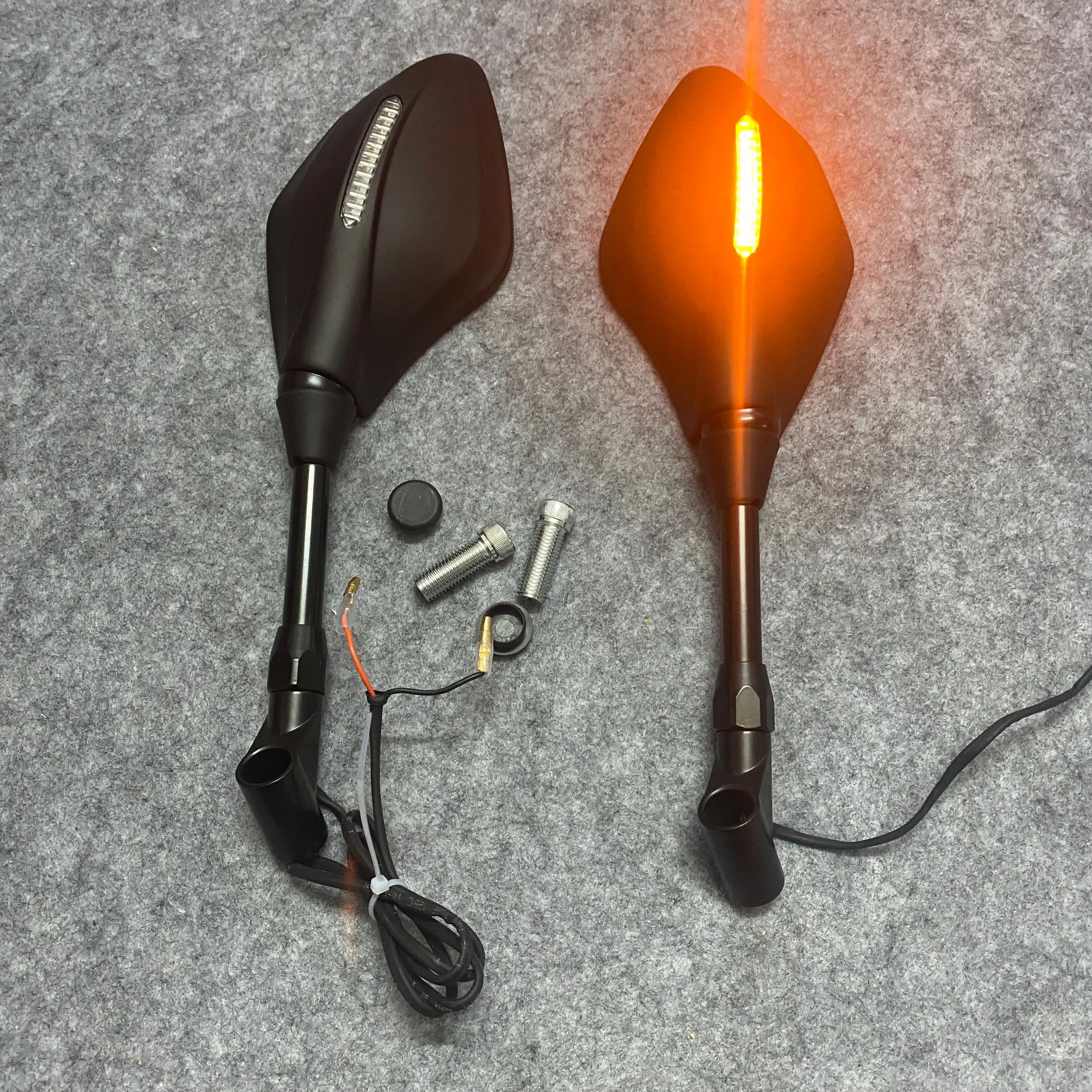 10mm Motorcycle Rearview Mirror Case for SUZUKI GSX-S1000 GSX1300 SV650 SV1000 GSR250 GSR600 GSR400 GSR750
10mm Motorcycle Rearview Mirror Case for SUZUKI GSX-S1000 GSX1300 SV650 SV1000 GSR250 GSR600 GSR400 GSR750