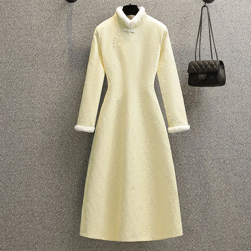 Women Spring Chinese Style Yellow cheongsam Dress Elegant Cheongsam Chic Fur Collar Long Sleeve Slim Plus Size Party Vestidos
Women Spring Chinese Style Yellow cheongsam Dress Elegant Cheongsam Chic Fur Collar Long Sleeve Slim Plus Size Party Vestidos