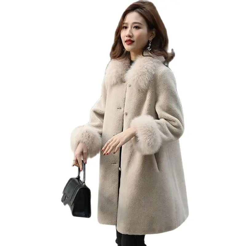 Haining Latest Warm Granulated Plush Thicken Coat Imitation Fur Middle-Aged Elderly Women Winter Granulated Velvet Jacket M480
Haining Latest Warm Granulated Plush Thicken Coat Imitation Fur Middle-Aged Elderly Women Winter Granulated Velvet Jacket M480