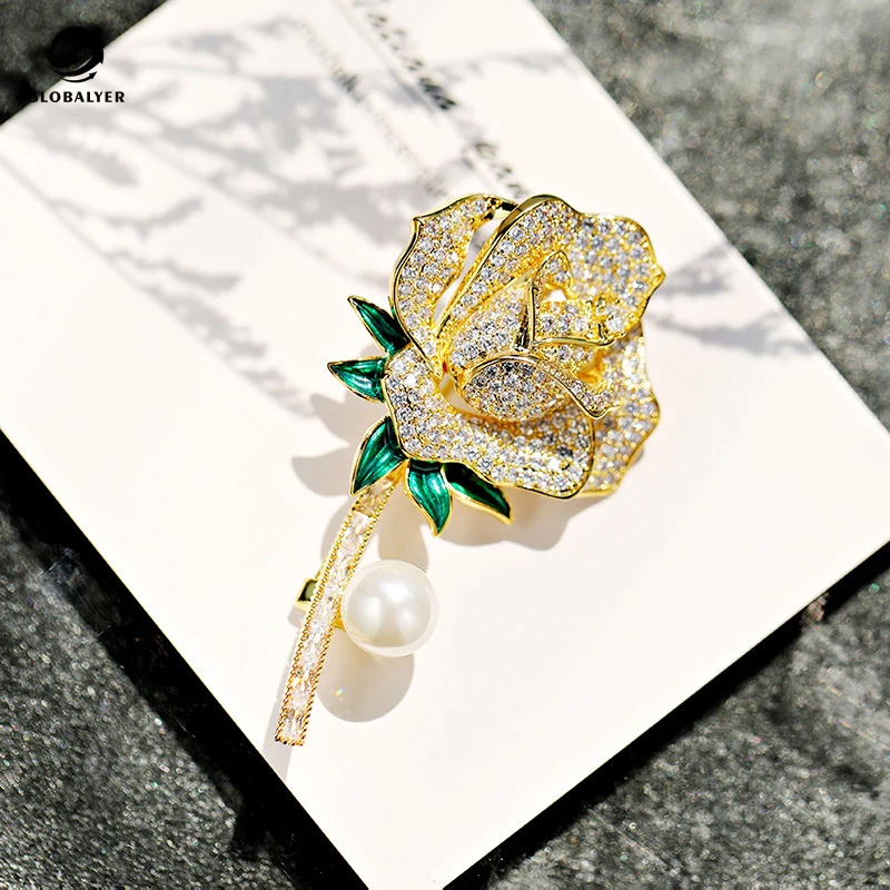 High-end luxury zircon rose flower brooch Female freshwater pearl corsage cute pin Korean jacket cardigan accessories 623
High-end luxury zircon rose flower brooch Female freshwater pearl corsage cute pin Korean jacket cardigan accessories 623