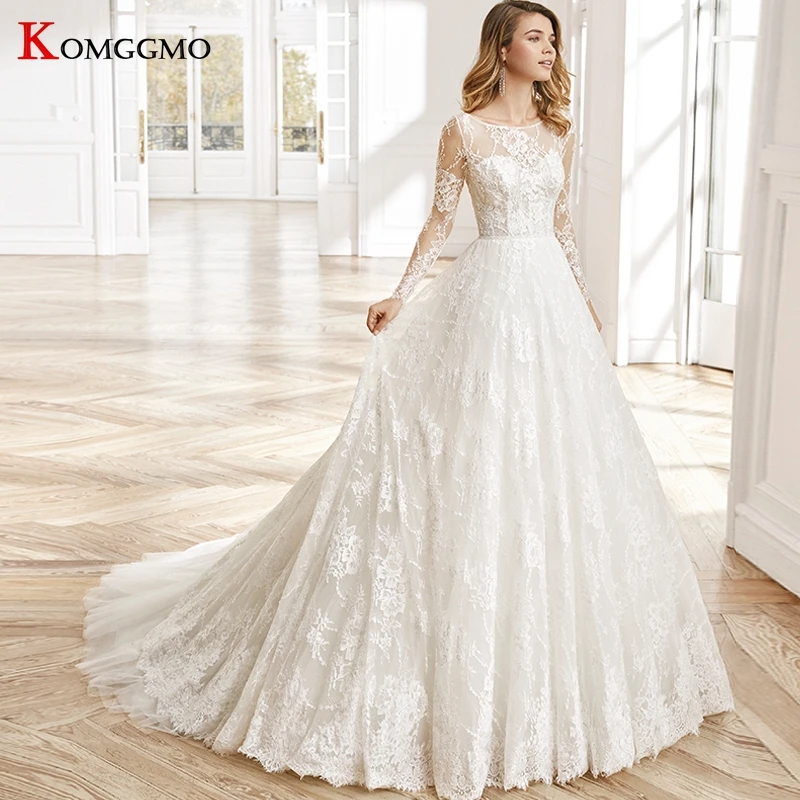Custom Made Embroidery Appliques Tulle Chapel Train Full Sleeve Bridal Ball Gown Luxury O-Neck Button Back Wedding Dress
Custom Made Embroidery Appliques Tulle Chapel Train Full Sleeve Bridal Ball Gown Luxury O-Neck Button Back Wedding Dress